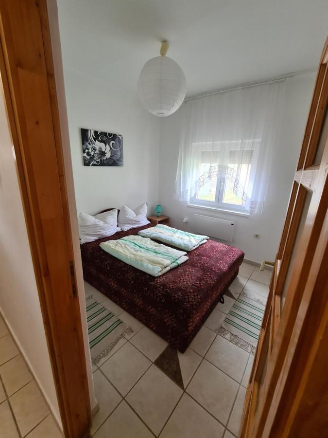 Zseki Apartman Hajdúszoboszló Esterno foto