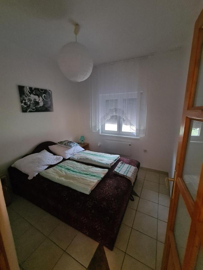 Zseki Apartman Hajdúszoboszló Esterno foto
