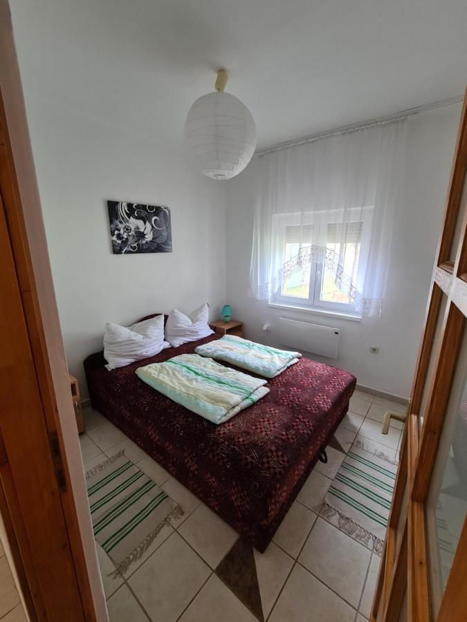 Zseki Apartman Hajdúszoboszló Esterno foto