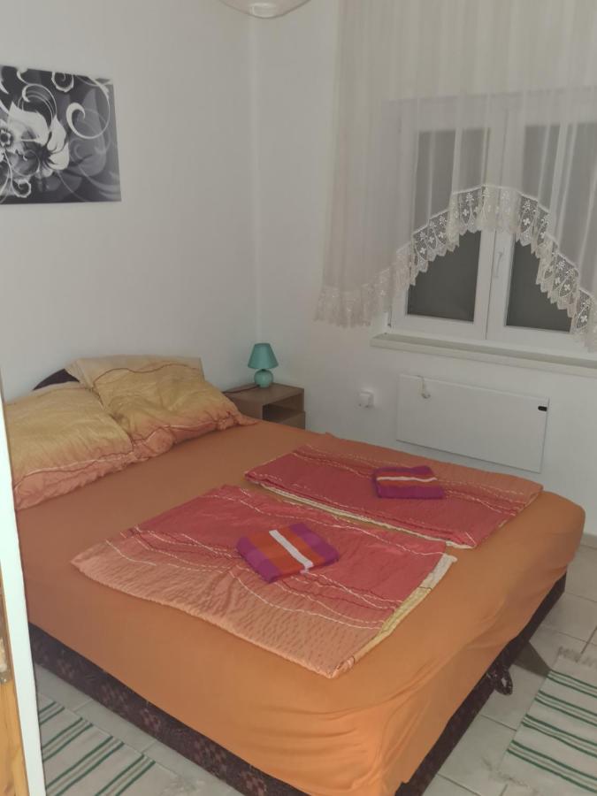 Zseki Apartman Hajdúszoboszló Esterno foto