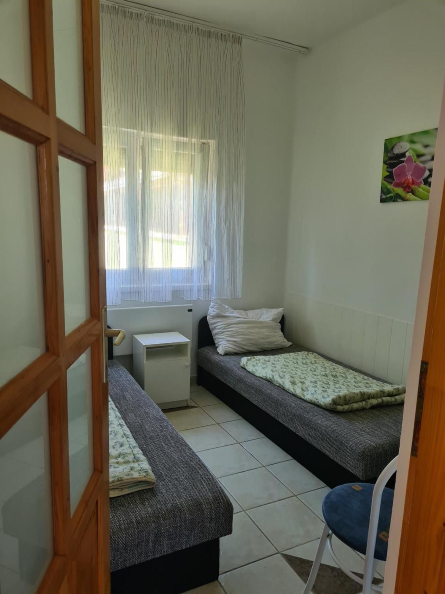 Zseki Apartman Hajdúszoboszló Esterno foto