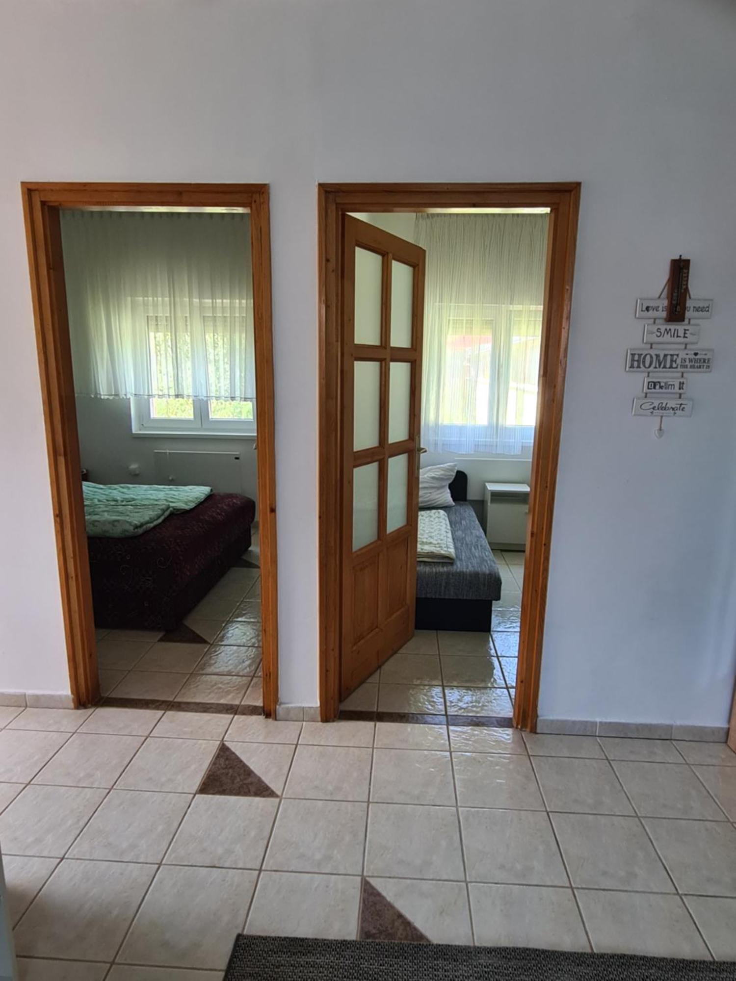 Zseki Apartman Hajdúszoboszló Esterno foto