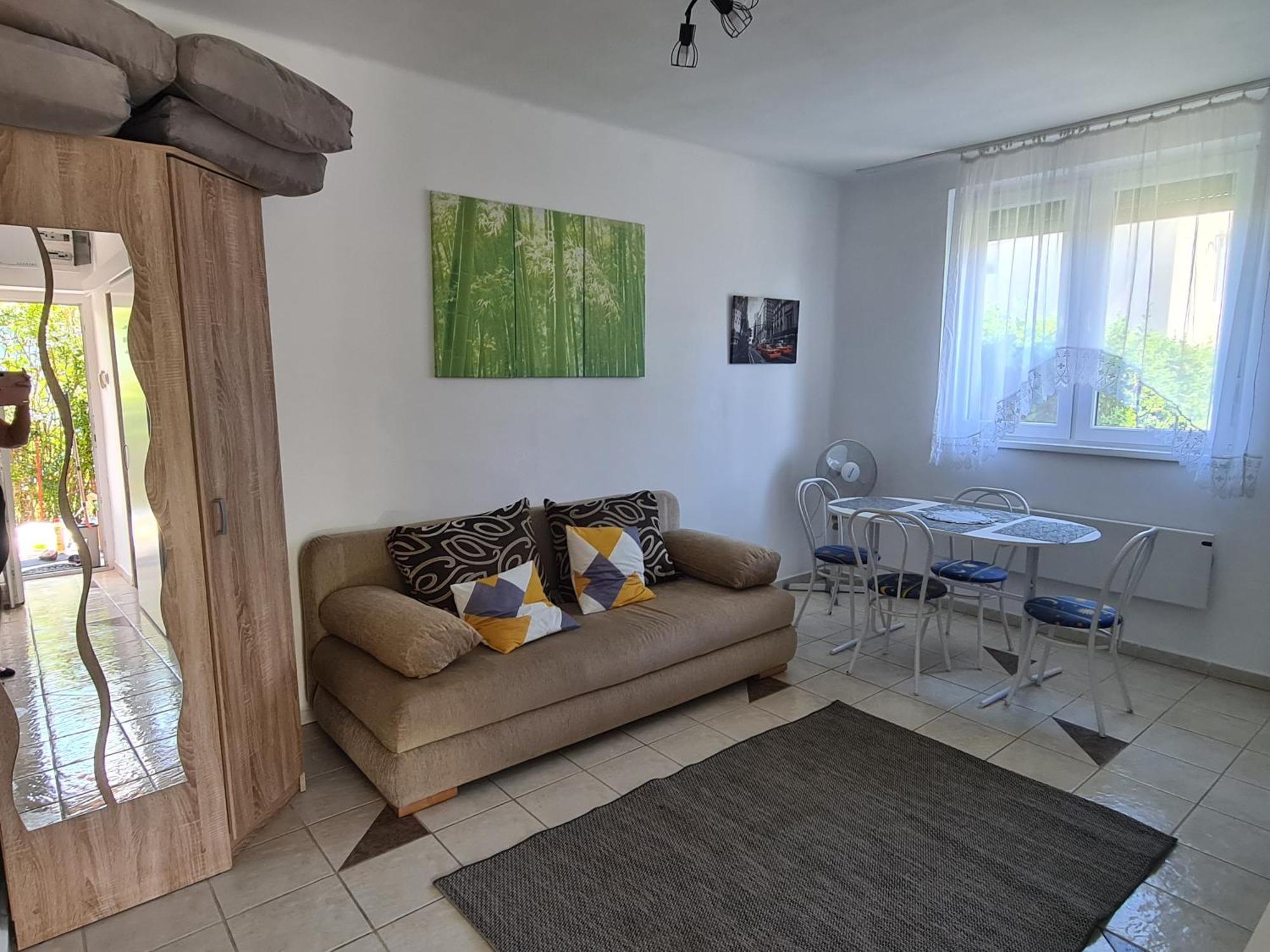 Zseki Apartman Hajdúszoboszló Esterno foto