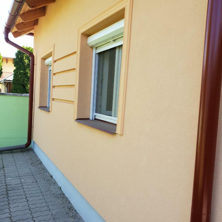 Zseki Apartman Hajdúszoboszló Esterno foto
