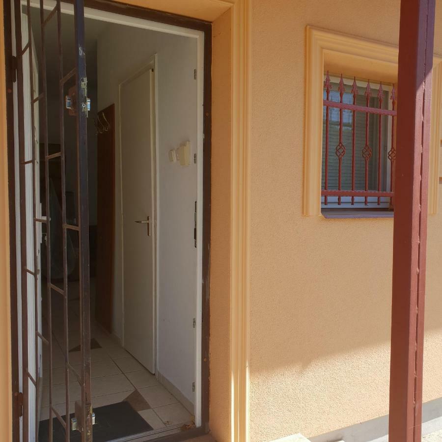 Zseki Apartman Hajdúszoboszló Esterno foto